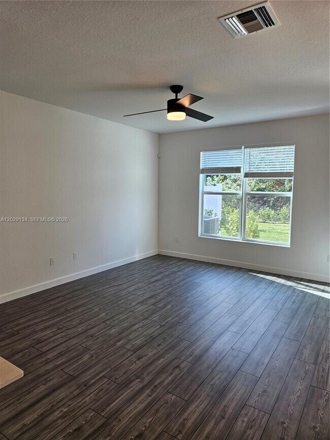 Building Photo - 4297 Hammock Grove Dr