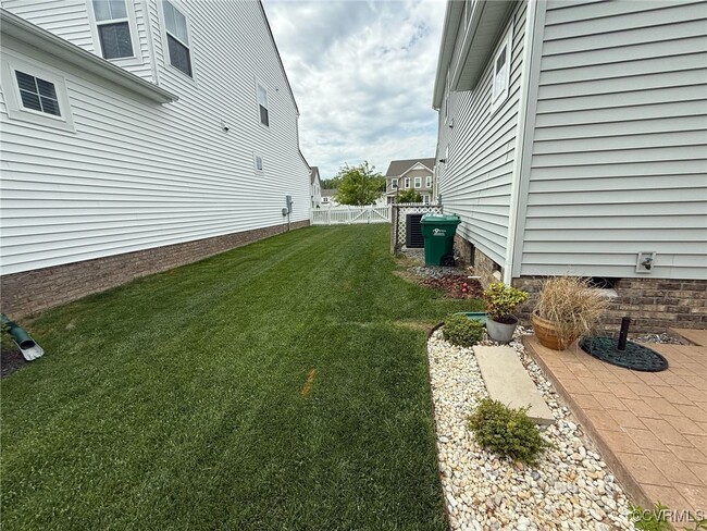Building Photo - 10810 Porter Park Ln