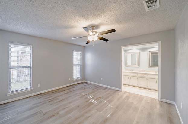 Building Photo - 2909 Lake Park Dr