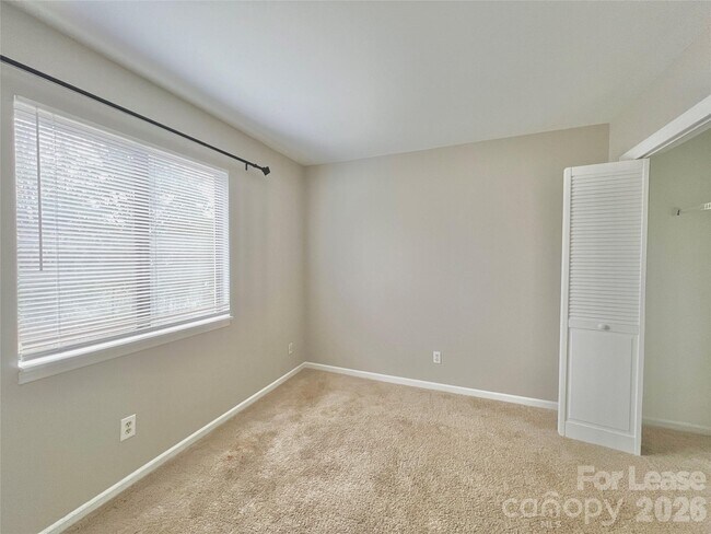 Building Photo - 11187 Harrowfield Rd