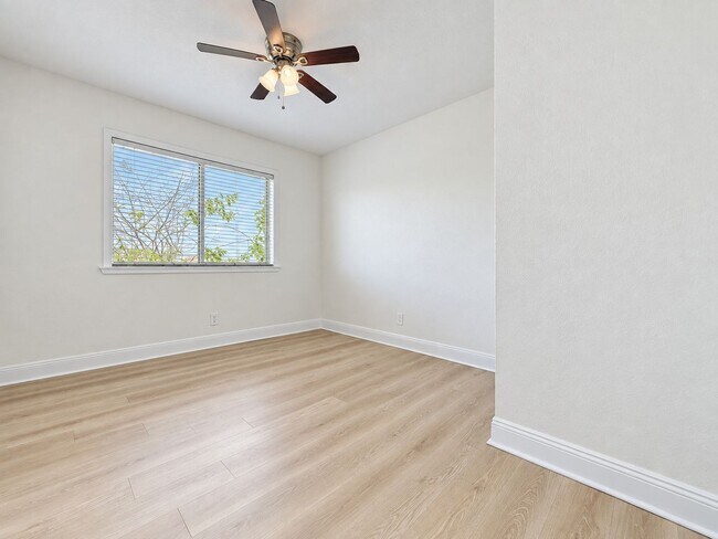 Building Photo - 2714 W Palmetto St