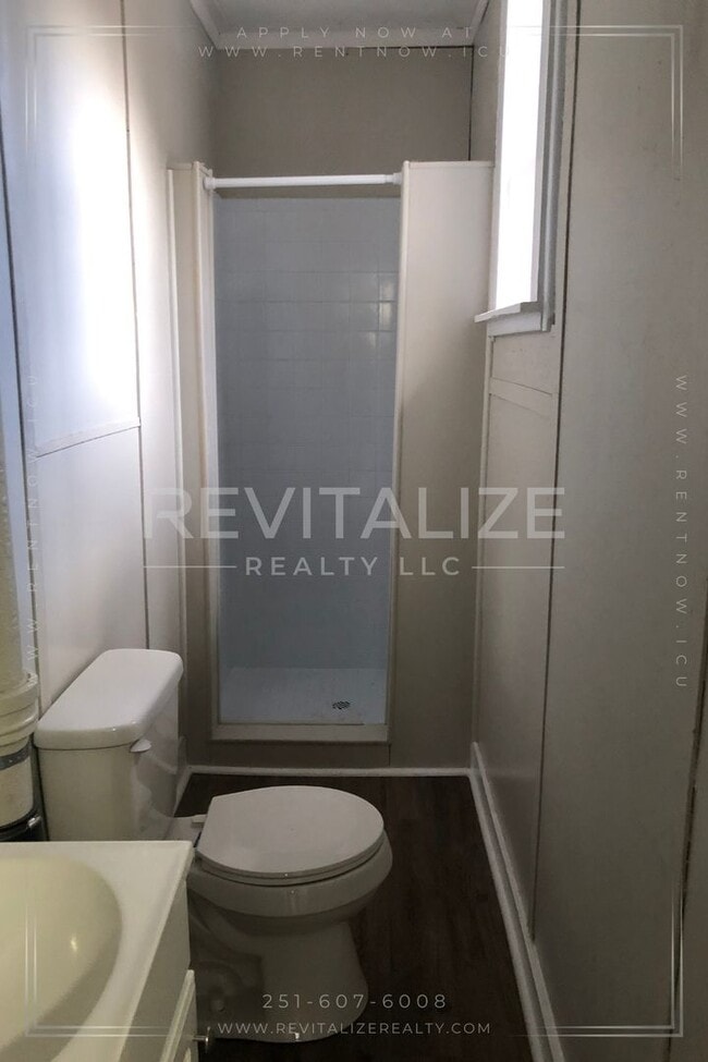 Building Photo - 4 Bed/3 Bath Home in Chickasaw East Village