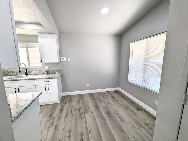 Building Photo - 27206 Coronado Way