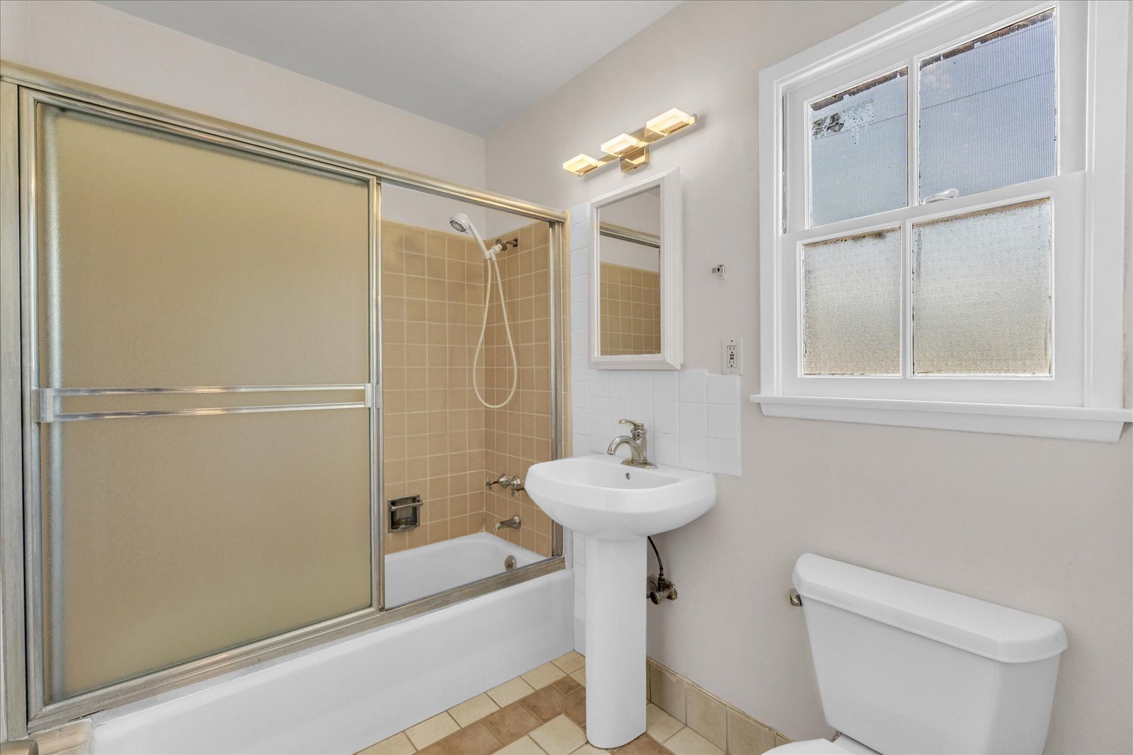 Building Photo - 16553 Hartsook St