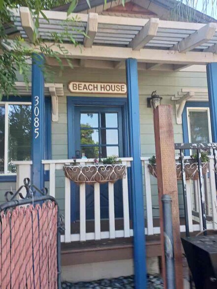 Primary Photo - 3085 Roosevelt St