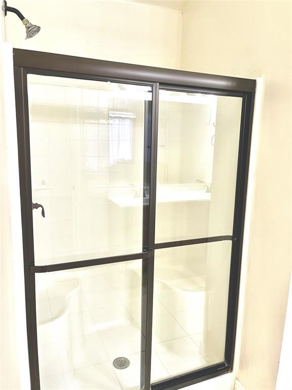 Building Photo - 929 Eagle Cliff Dr