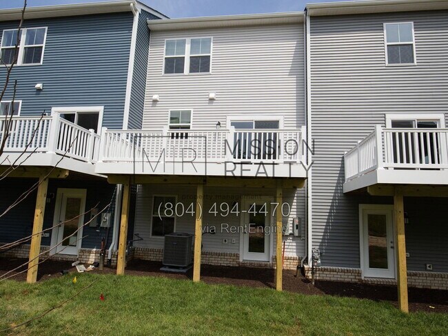 Building Photo - 8756 Whitman Dr