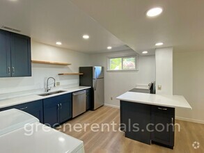 Building Photo - Cooper Point Daylight Basement ADU with Wa...