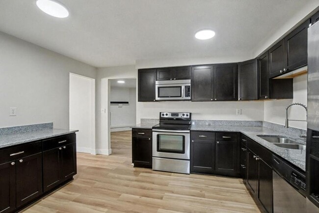 Building Photo - 7882 Lockport Blvd