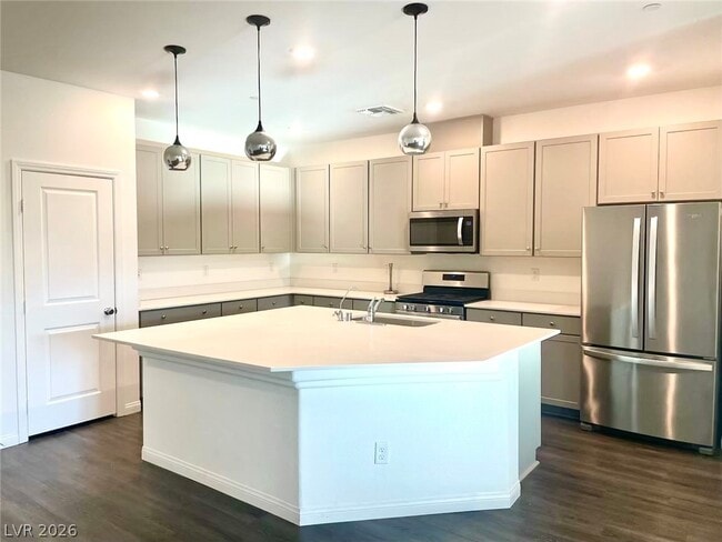 Building Photo - 3250 Palindrome Ave