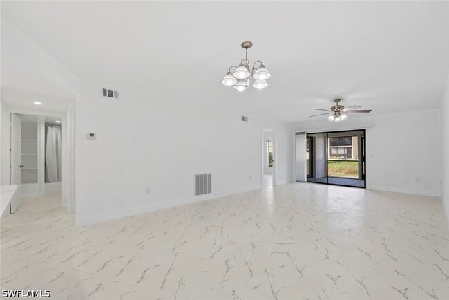 Building Photo - 151 Cypress Way E