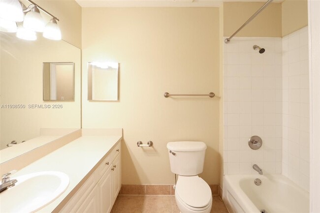 Building Photo - 520 SE 5 Ave