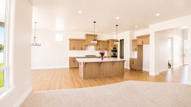 Building Photo - 5608 S Rosalia Wy