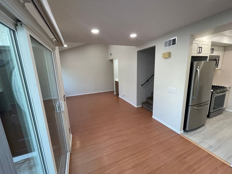 Building Photo - 228 S Esplanade St