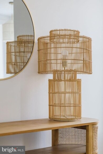 Building Photo - 2460 Ontario Rd NW