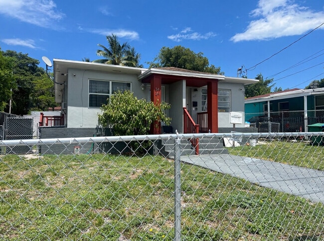 Building Photo - 289 NW 34th Terrace