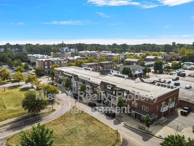 Building Photo - 11712 Chester Village Dr