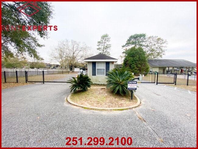 Building Photo - 232 Riverbend Dr