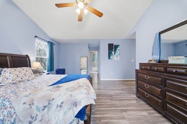 Building Photo - 507 Leonard Rd