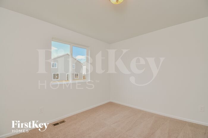 Building Photo - 10381 Luneth Dr