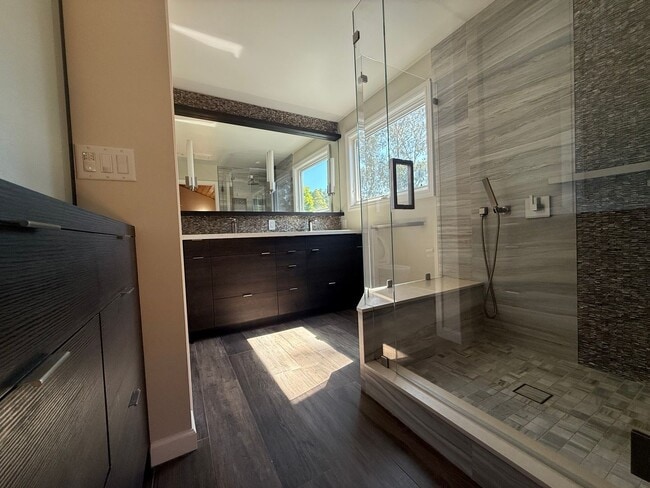 Building Photo - 3 Bed/2Bath Ready to Move In