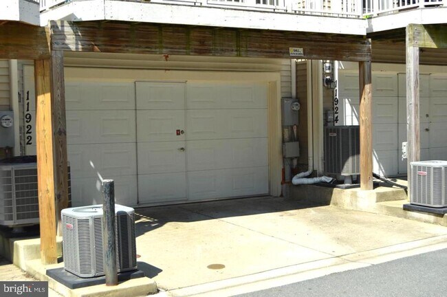 Building Photo - 11922 Weybridge Lane