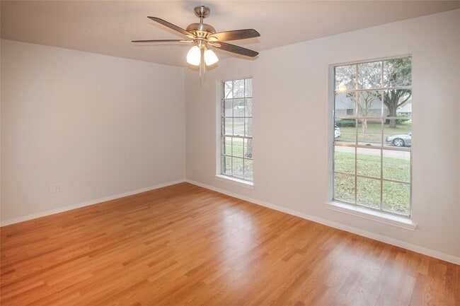 Building Photo - 10534 Huntington Wood Dr