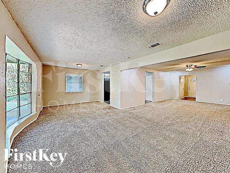 Building Photo - 2709 Trinity Valley Ct