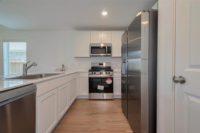 Building Photo - 5110 Sunvalley Bend Dr
