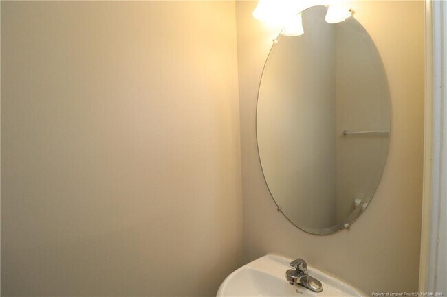 Building Photo - 8631 Neuse Club Ln