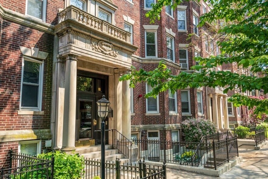 Building Photo - 19 Queensberry St