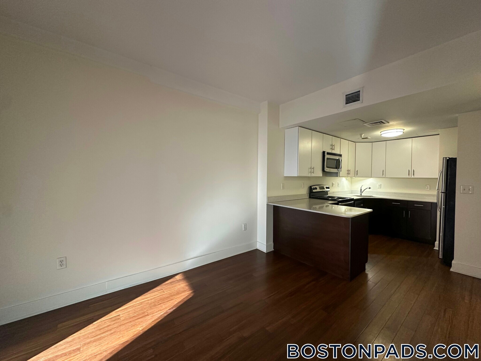 Building Photo - 8 Winter Pl