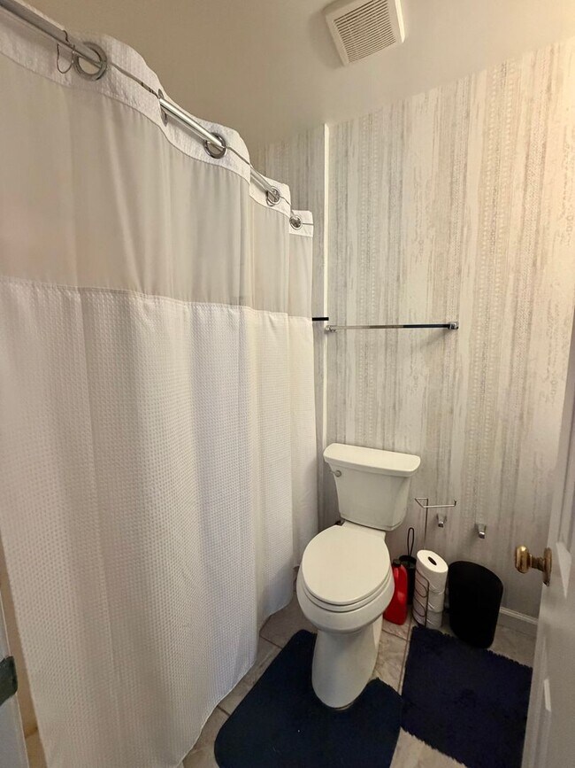 Building Photo - N Thalia Road - Duplex