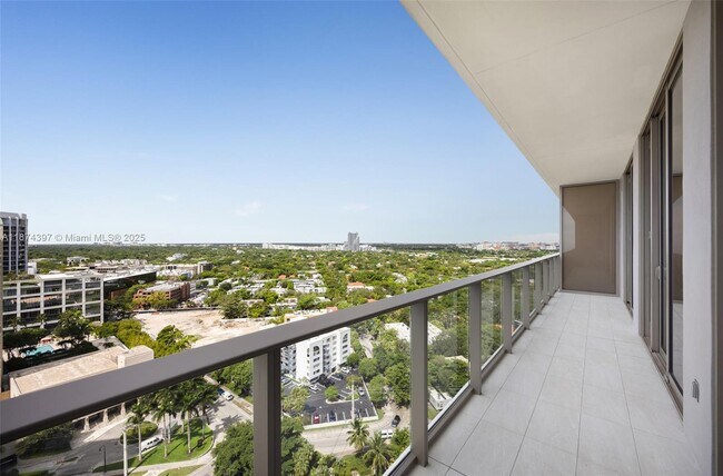 Building Photo - 2678 Tigertail Ave