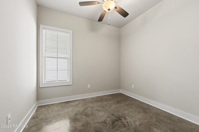 Building Photo - 107 Satsuma Dr