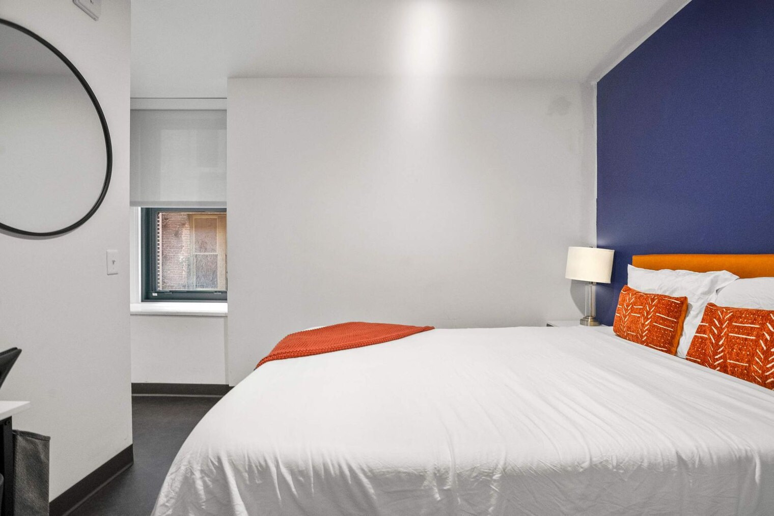 Building Photo - 209 9th St