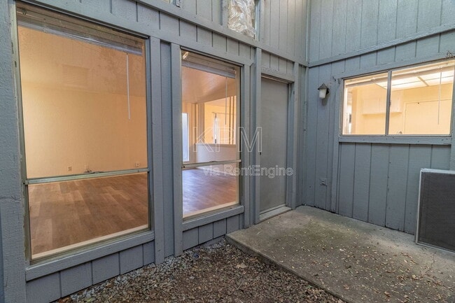 Building Photo - 5626 Blackoak Ct