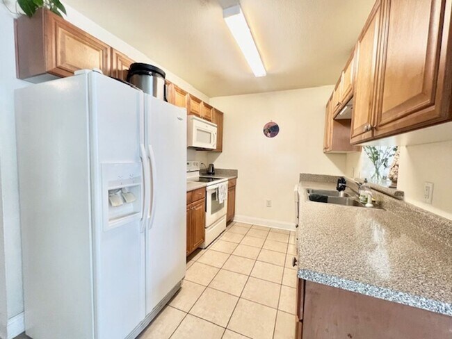Building Photo - 558 Wingspan Way