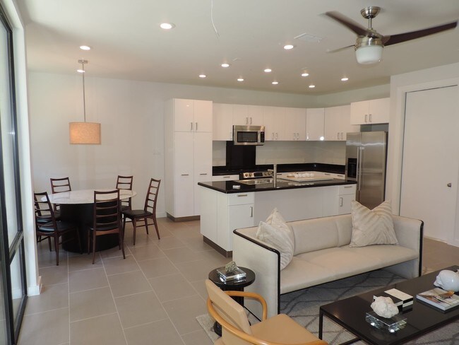 Building Photo - 409 Shiloh Dr