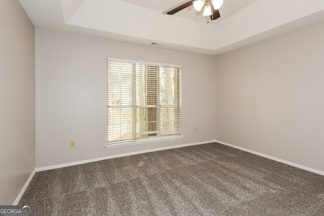 Building Photo - 4034 Sharon Woods Dr