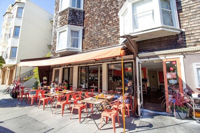 Building Photo - 1635 Gough St