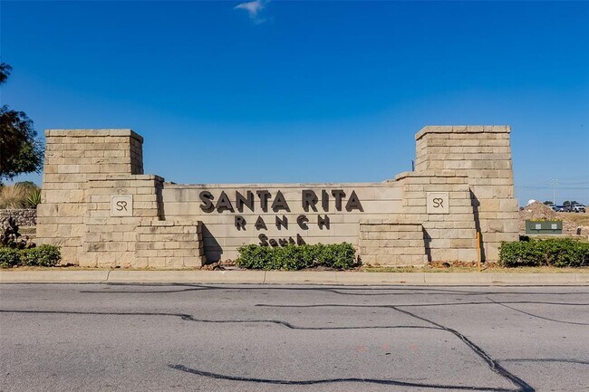 Building Photo - 252 Clear Frk Lp