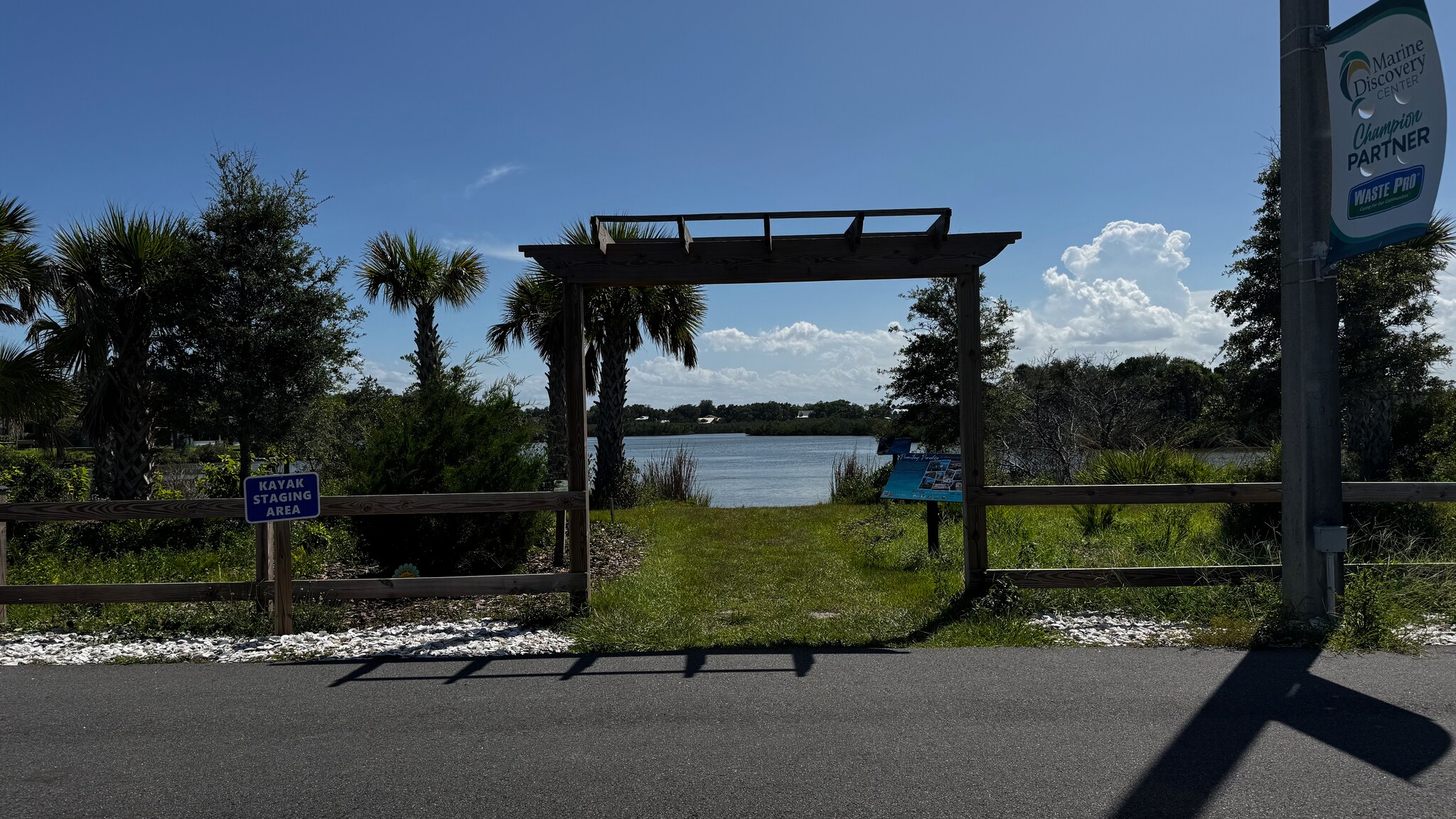 Kayak lanch - 163 Breezeway Ct