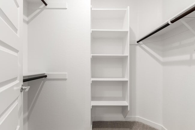 Building Photo - 4054 E Amoroso Dr