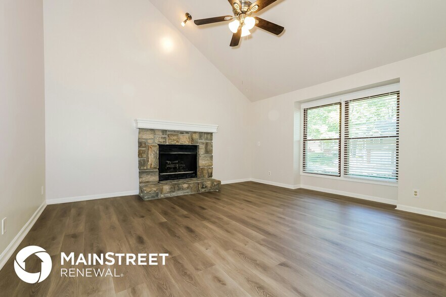 Building Photo - 1321 NE Quail Walk Dr