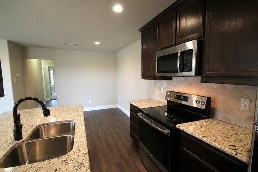 Building Photo - 160 Crossbow Ct