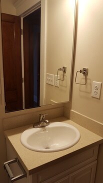 Bathroom - 3210 Main St