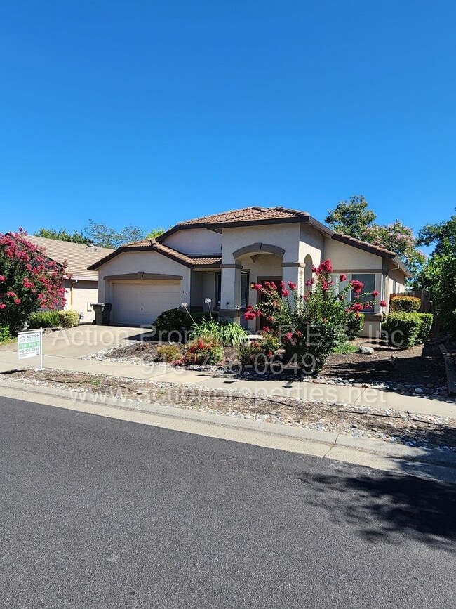 Building Photo - Roseville, Cresleigh Highlands, Near Galleria Mall, Single Story 3/4 Bed/office , Gardner, Patio ...