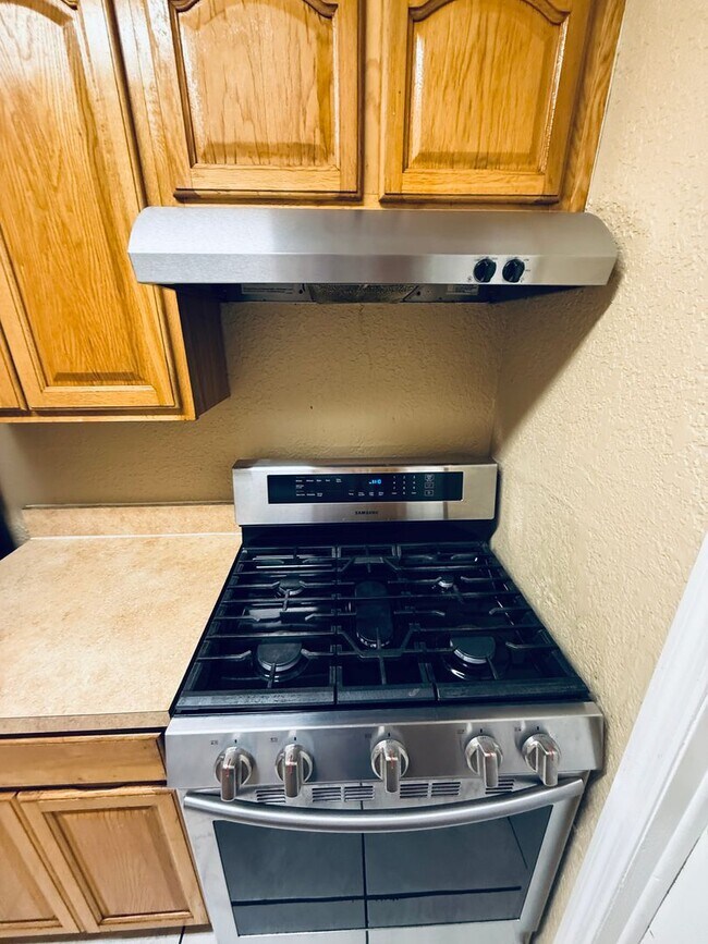 Building Photo - 3 BR / 1.5 BA HOME IN MELBOURNE