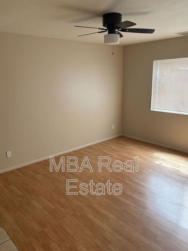 Building Photo - 1923 W Javelina Ave